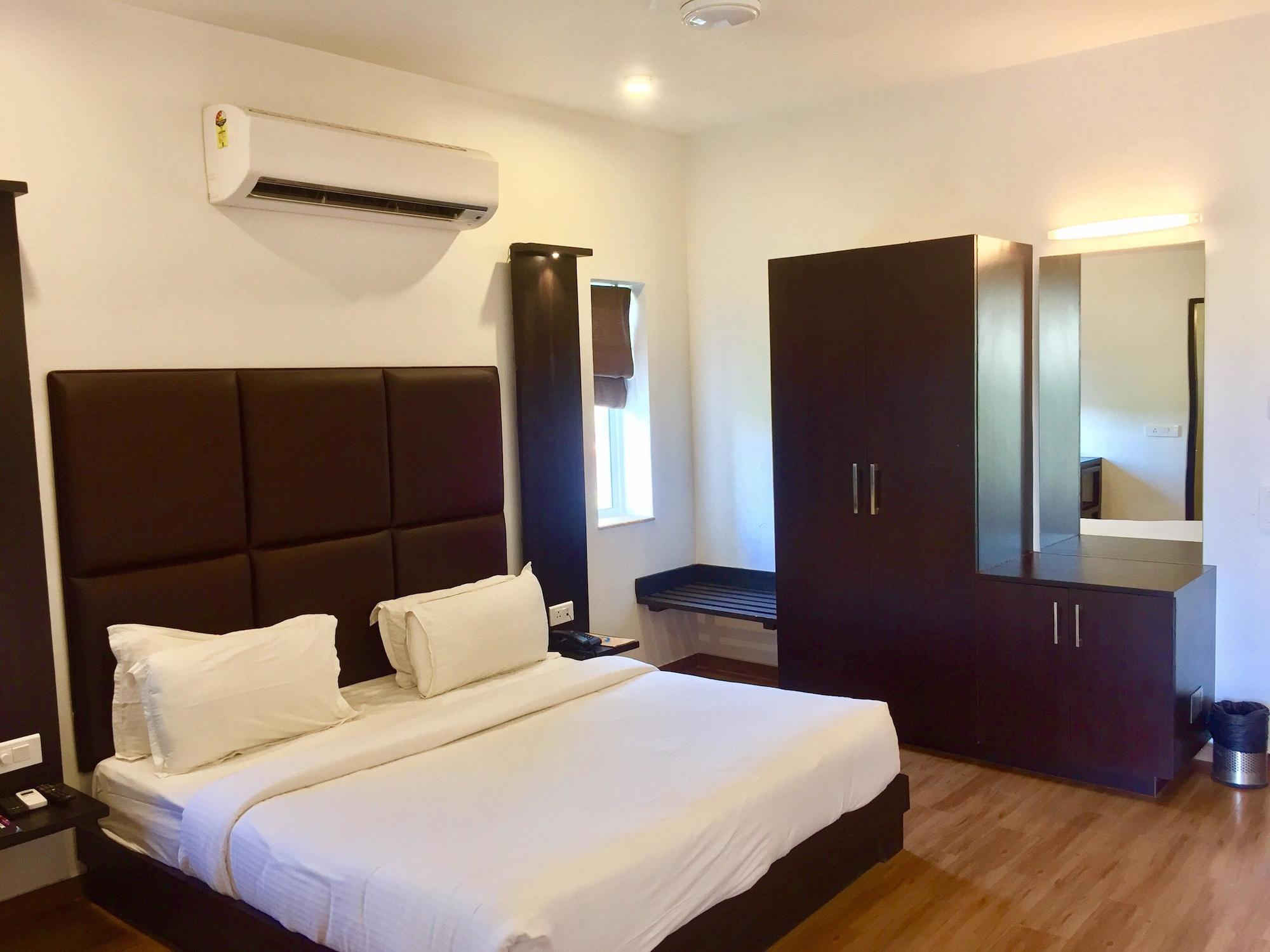Sinq Beach Resort Calangute Extérieur photo