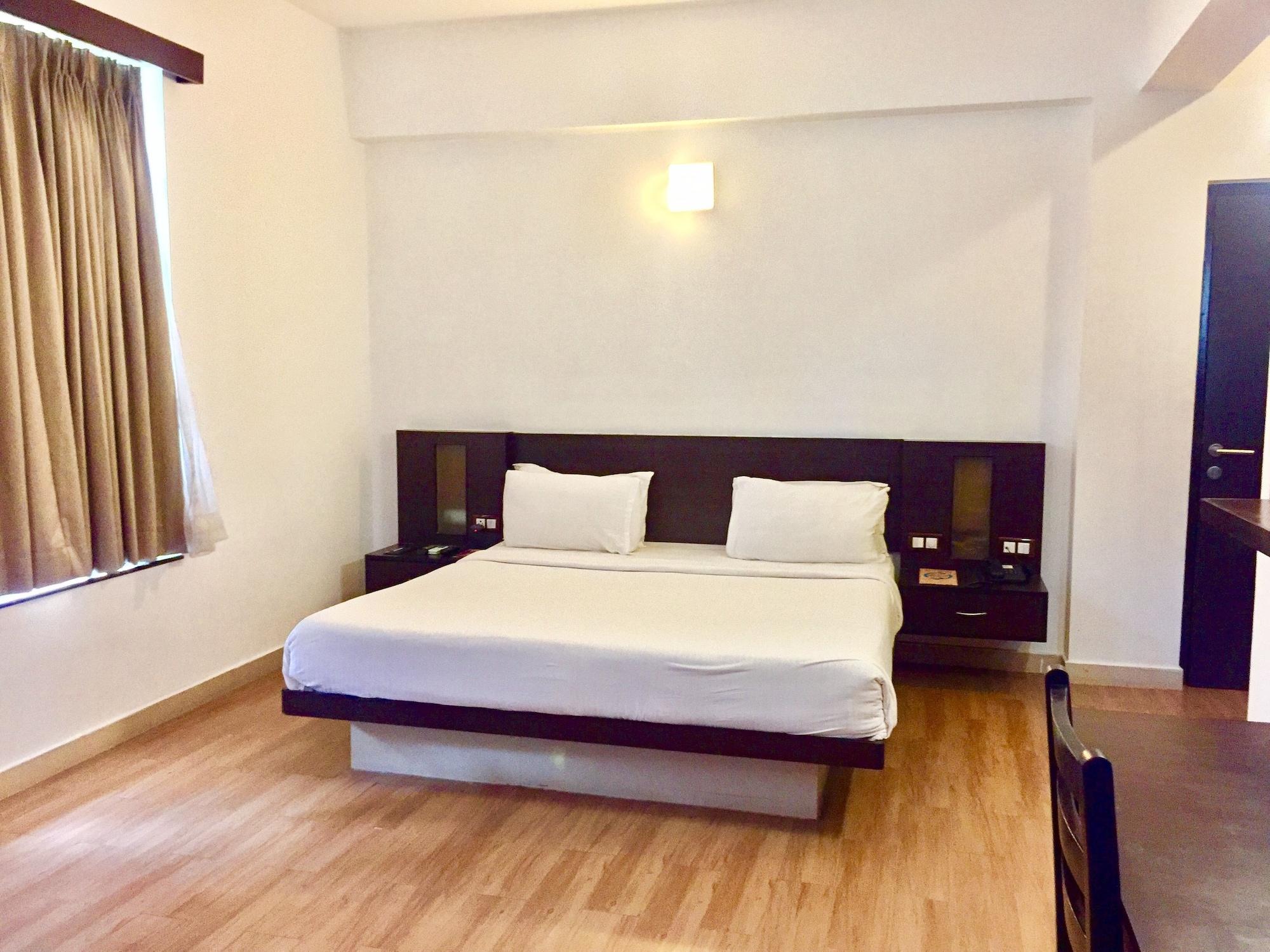 Sinq Beach Resort Calangute Extérieur photo